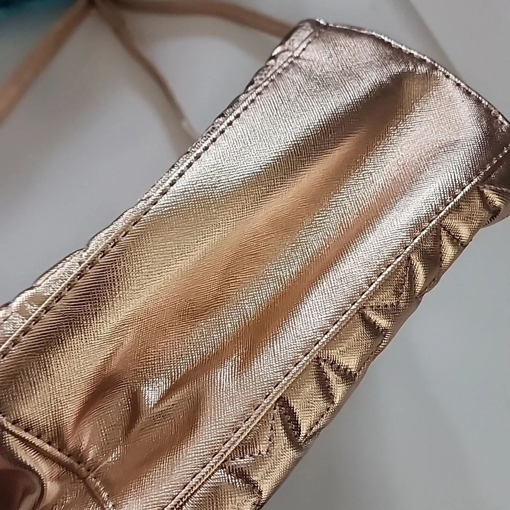 Betsey Johnson Retro Star Shimmer Bag - Picture 5 of 8